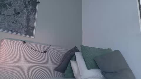 NICKI FOX  online show from November 25, 8:00 pm