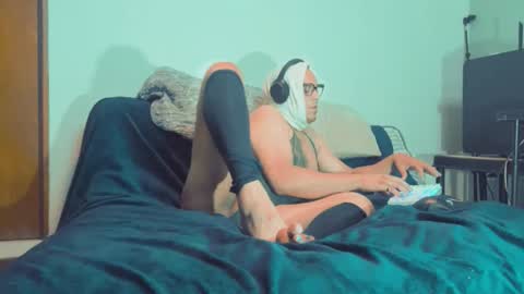 nikkelsofia online show from February 7, 10:54 am