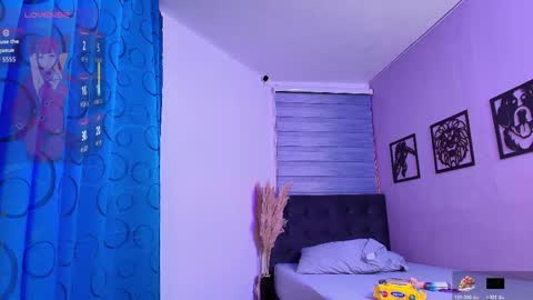 nikki_vesper online show from April 24, 3:42 am