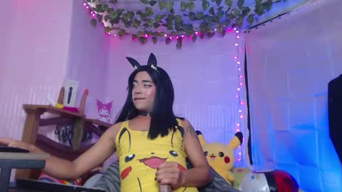 nikol_twink02 online show from May 11, 12:54 pm