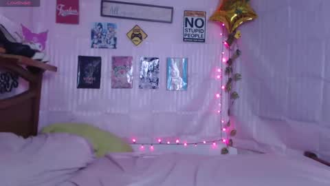 nikol_twink02 online show from July 16, 12:22 pm