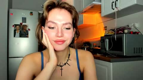 Veronica online show from March 2, 3:20 pm