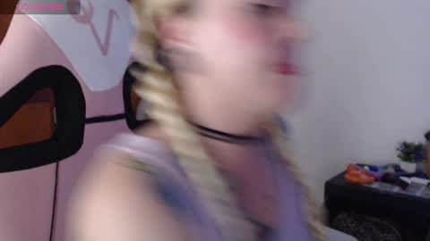 Snapshot of ninaxxstorm chatting on September 12, 5:16 am Nina online show from September 12, 5:16 am