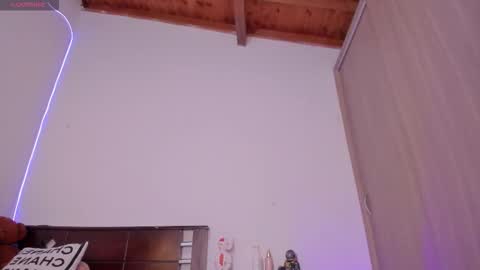 Sara  online show from January 8, 3:32 am