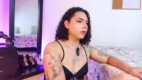 noahmonroe_11 online show from December 15, 8:58 pm