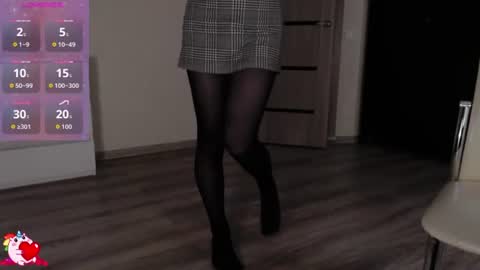 noelleneptune online show from July 19, 11:30 pm