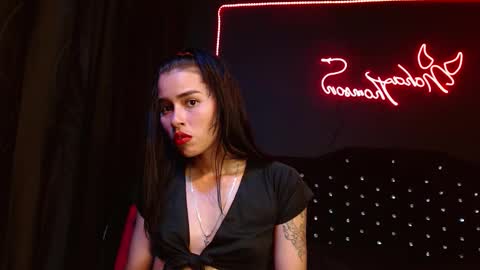 Noha Thomson online show from November 3, 4:55 am