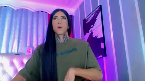 oliviahot01 online show from April 10, 6:30 am