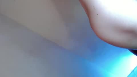 Snapshot of one_sweet_day18 chatting on January 13, 4:07 am jessy online show from January 13, 4:07 am