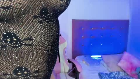 Snapshot of osoriomariaf chatting on February 13, 10:44 am Maria   online show from February 13, 10:44 am