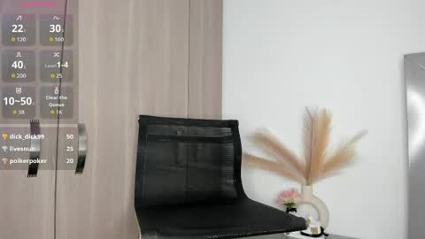 kYLIE online show from April 7, 11:06 pm