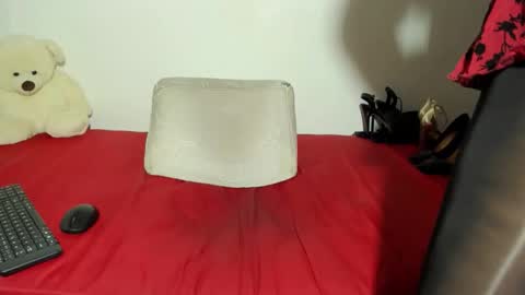 pamely online show from April 25, 1:41 pm