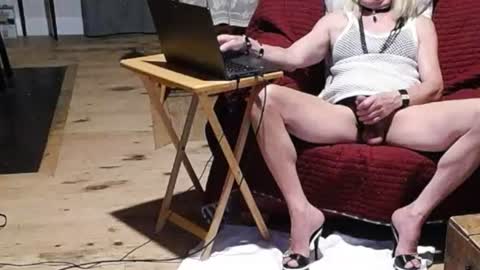 Sluttie Pammy online show from June 14, 1:39 am