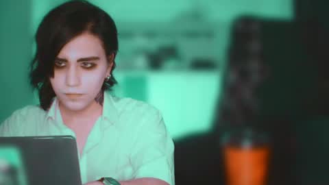 In bio online show from April 10, 6:13 pm