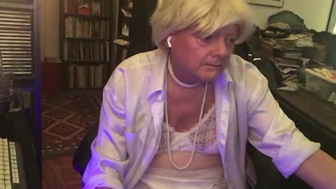 Pantyvioletlace online show from February 23, 7:00 am