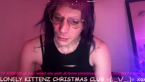 Snapshot of pixie_praxis chatting on December 29, 9:28 am pixie_praxis online show from December 29, 9:28 am