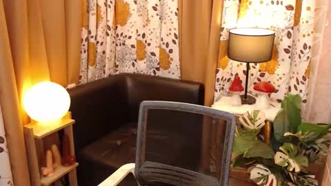 pixiewinky online show from February 22, 7:23 am