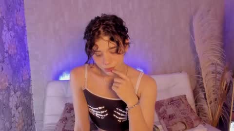 cris online show from November 23, 4:58 am