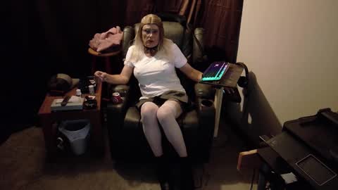 playtoy online show from February 18, 8:59 am