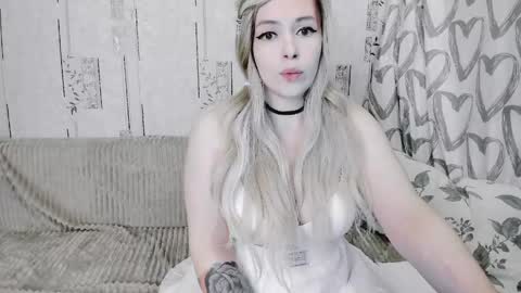 Polly online show from June 3, 10:34 pm