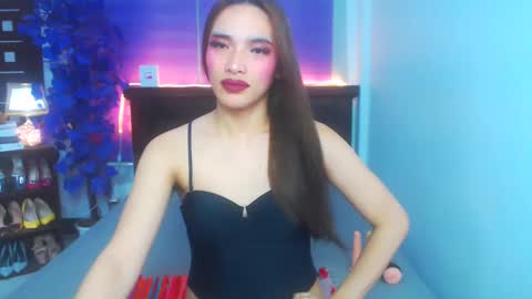 Precious  online show from March 9, 1:15 pm