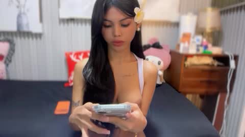 Estela online show from November 1, 8:28 pm