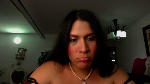 princessdaisy001 online show from June 18, 12:12 am
