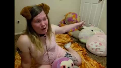 puppygirllovestobeg online show from May 2, 6:07 am