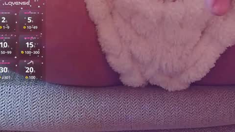 Snapshot of puss123176428 chatting on February 23, 4:35 pm puss123176428 online show from February 23, 4:35 pm