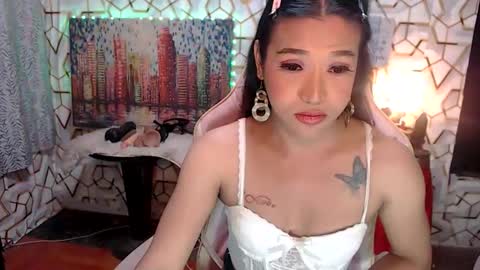 Queen Agatha online show from April 21, 3:19 pm