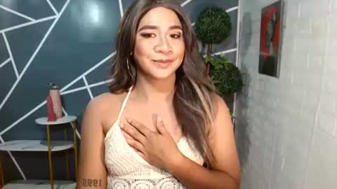 queen_tracy online show from June 10, 1:38 am