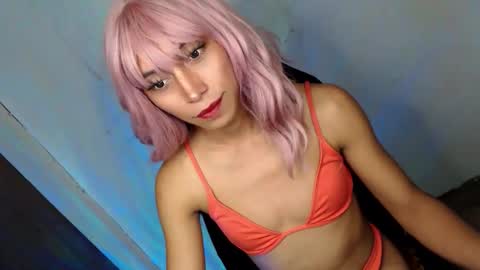 just call me QUEEN and ill be there online show from October 28, 8:06 pm