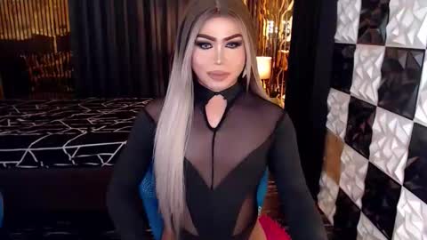 ravenmystiquex online show from March 14, 11:41 pm