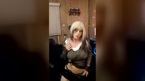 rebeckaloves online show from July 7, 9:02 am