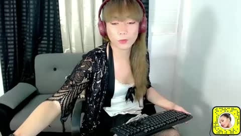 red_kitsune69 online show from March 7, 7:11 am