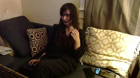 sabinewinters online show from April 22, 11:45 pm