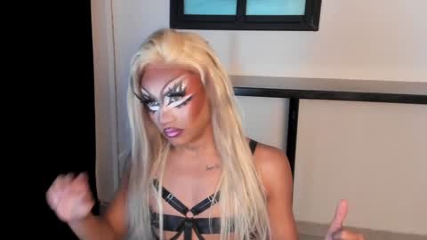 Snapshot of sabrina_rose__ chatting on February 5, 2:51 am Sabrina Rose  online show from February 5, 2:51 am