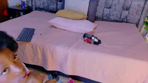 samirths_boy_ online show from April 9, 7:31 pm