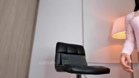   online show from April 23, 5:15 am