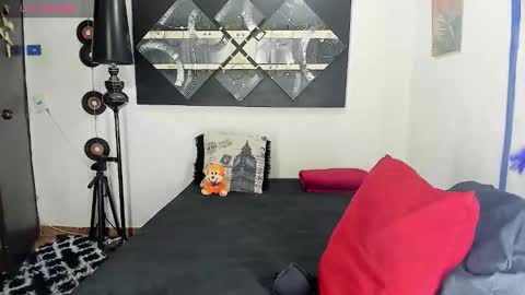  SARAHJEY     online show from January 11, 1:40 pm