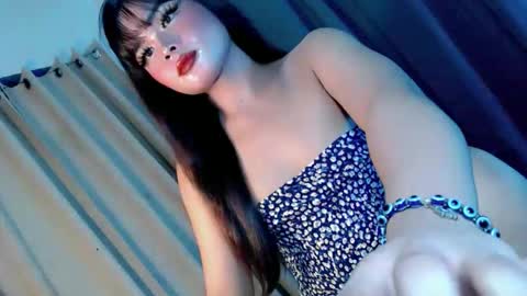 kwen online show from October 25, 2:56 pm