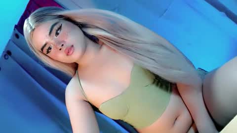 kwen online show from March 23, 4:56 pm