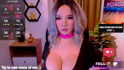 Loraine online show from March 30, 2:01 am