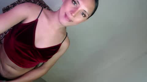 sexfuckeer online show from April 4, 9:23 pm