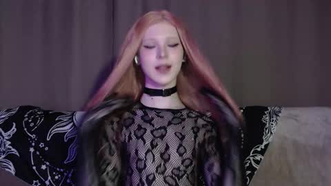 Nextdoor Princess online show from March 9, 10:35 pm