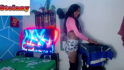 stefany velasquez online show from June 14, 4:14 am