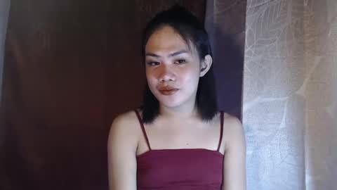 Snapshot of sexy_rc18 chatting on December 17, 12:23 am RC online show from December 17, 12:23 am