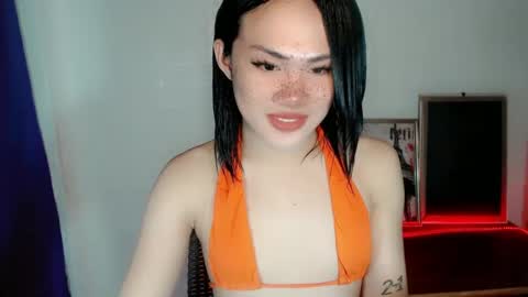 Snapshot of sexy_rc18 chatting on January 19, 2:25 am RC online show from January 19, 2:25 am