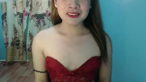 sexypetiteraine online show from January 19, 9:18 am