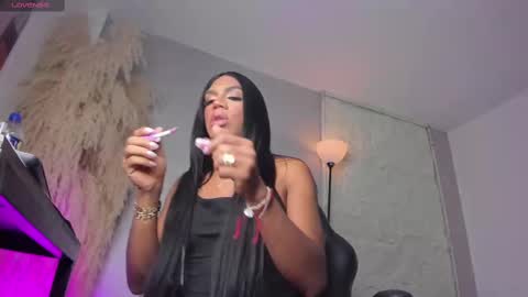 sharick lovee    online show from October 8, 9:05 pm